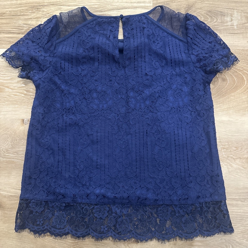 Express Weomens Blue Lace Short Sleeve See Thru Sleeve Button Back Size S - Picture 6 of 7